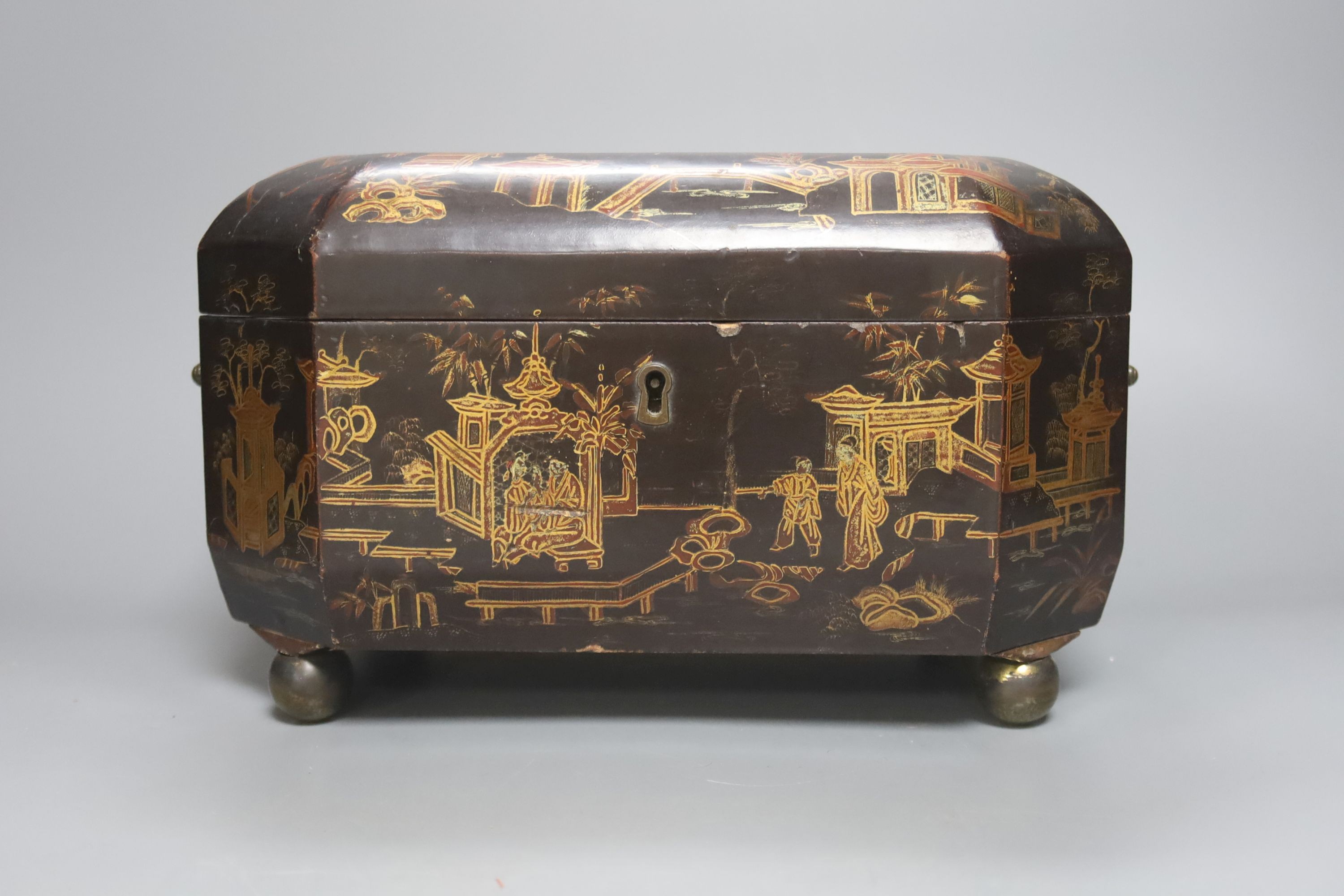 An early 19th century chinoiserie gilt japanned box 27cm